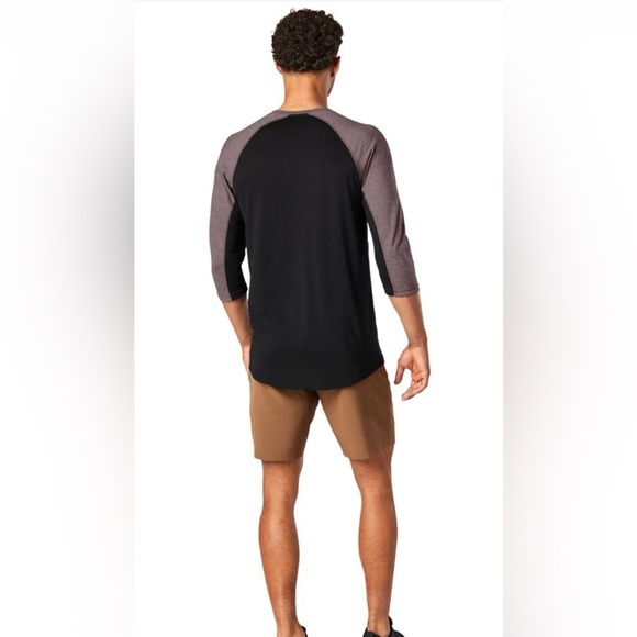 Men’s Smartwool Merino Sport 150 Crewneck Shirt | Size M | 3/4 Sleeve Black Grey - Picture 2 of 10